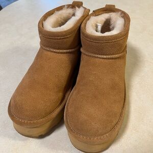 BearPaw Brown Boots